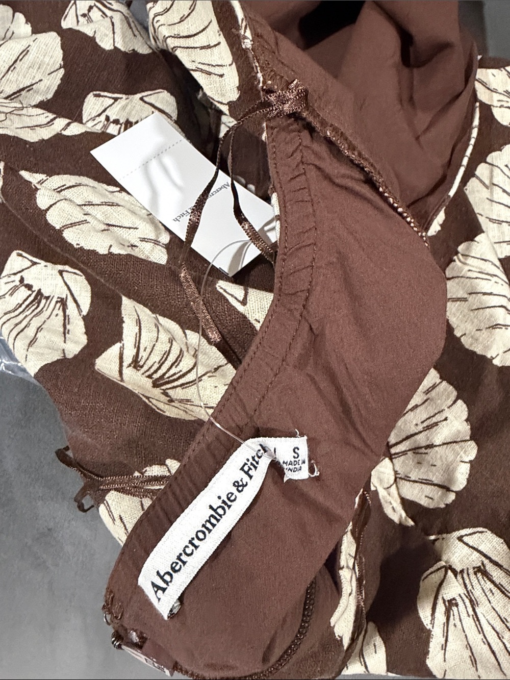 NWT S A&F Brown and Tan Seashell Open-Back Halter Linen-Blend Mini Dress - Picture 8 of 8